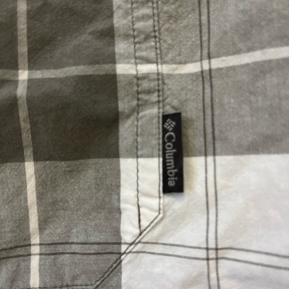 Columbia Button Up Shirt Large - Picture 3 of 4